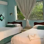 Hotel Hermanos Aguilar