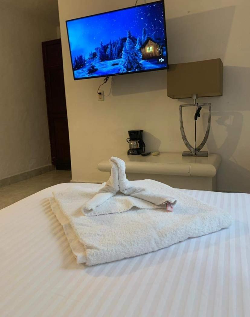 Hermanos Aguilar Capsule hotel